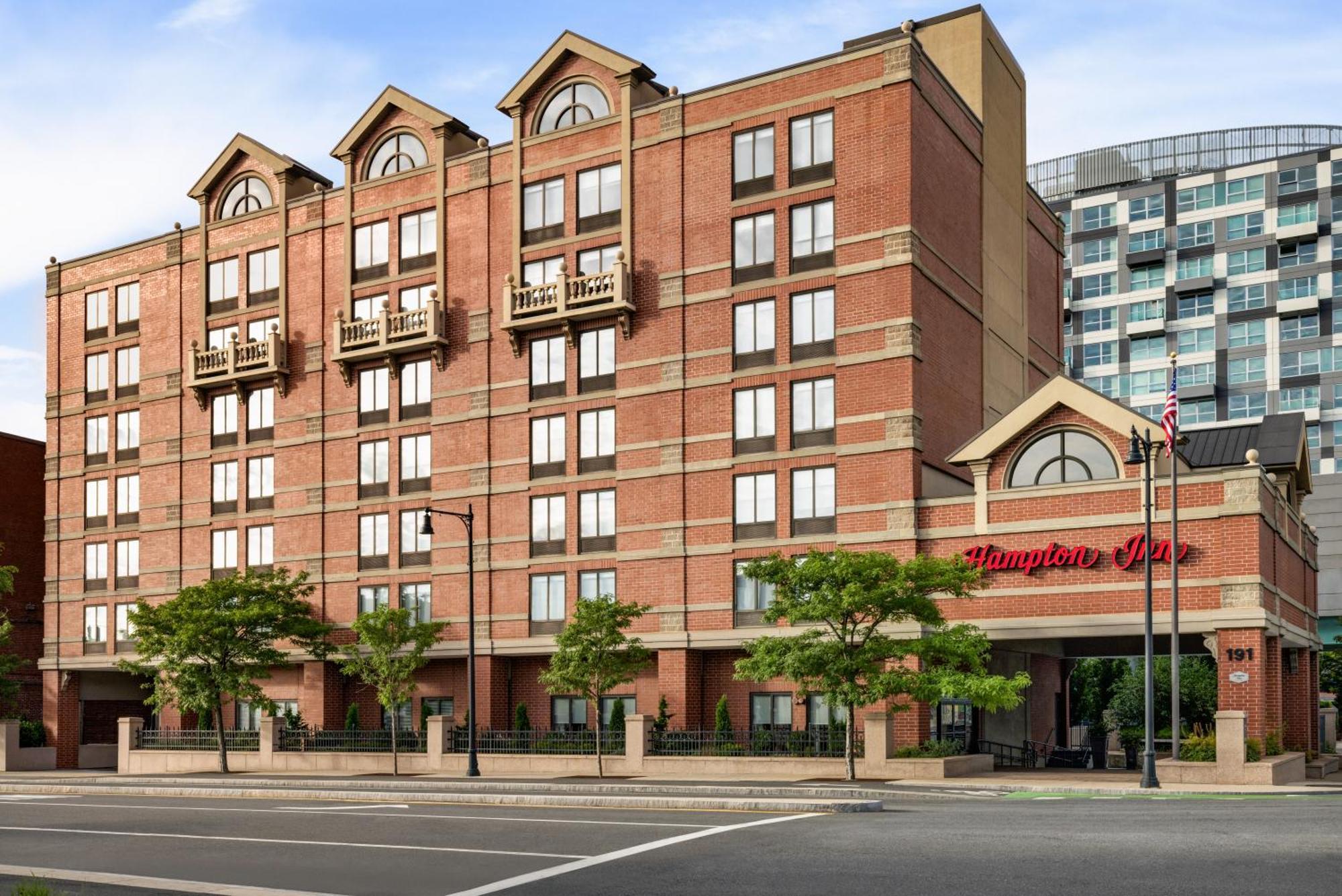 Hampton Inn By Hilton Boston/Cambridge Exterior foto