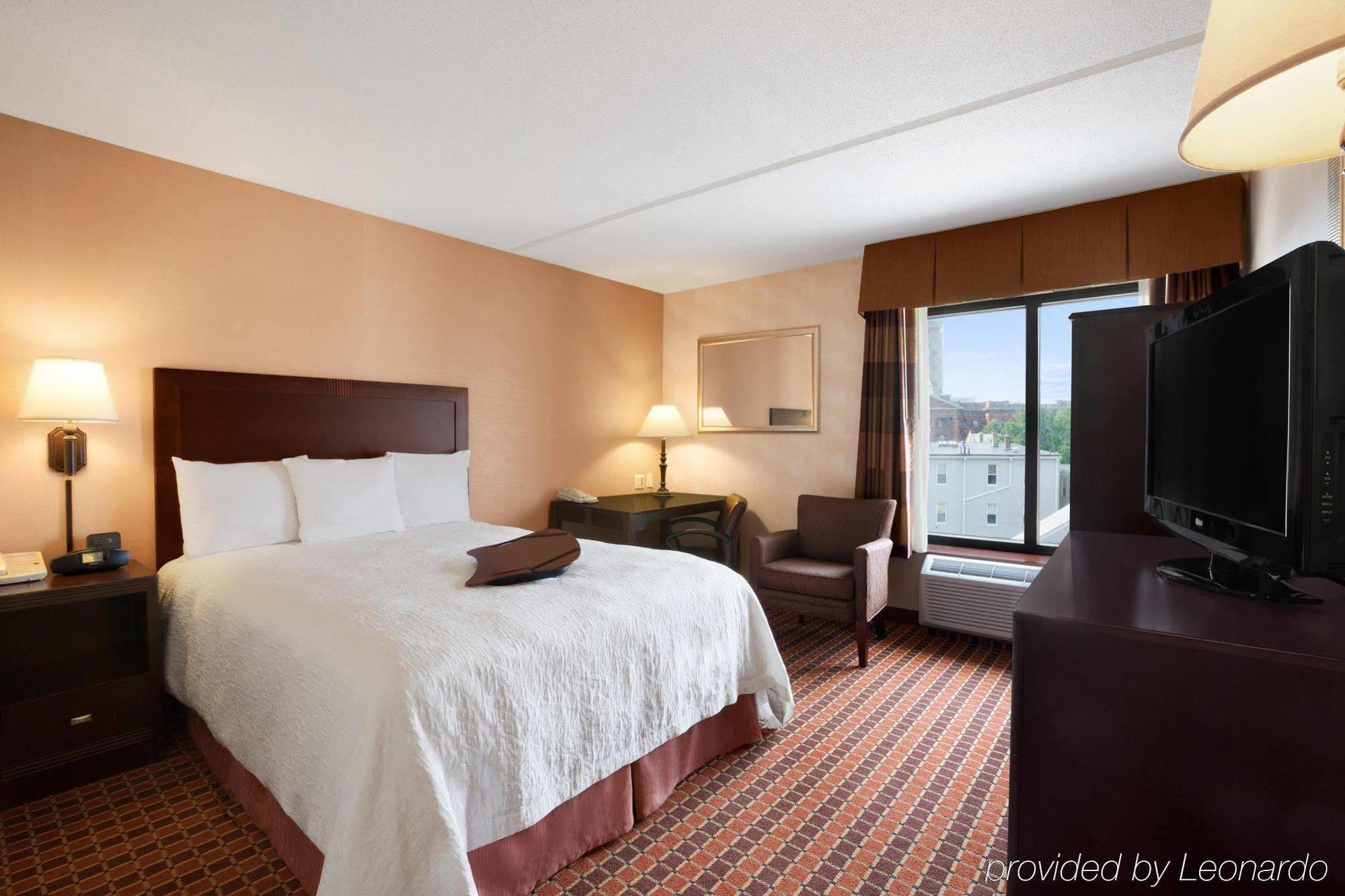 Hampton Inn By Hilton Boston/Cambridge Exterior foto