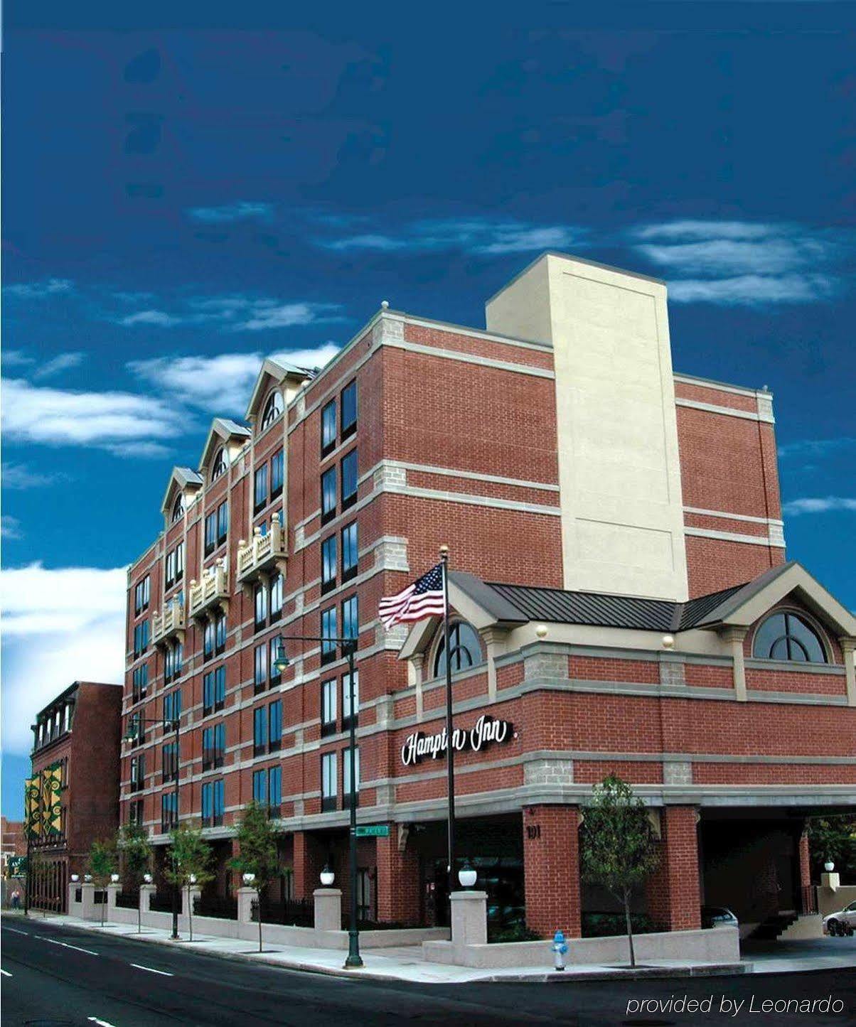 Hampton Inn By Hilton Boston/Cambridge Exterior foto